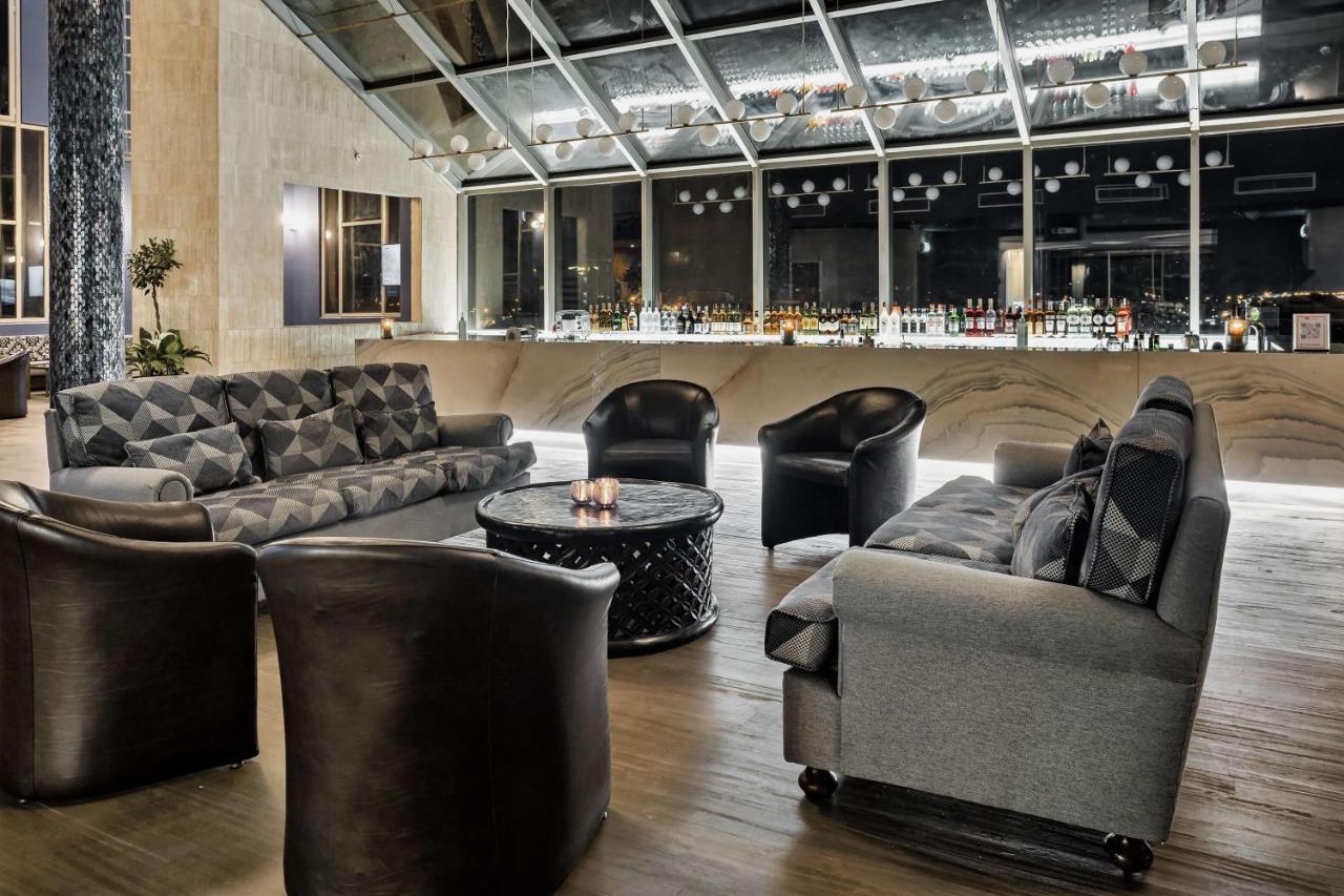 Hilton Yaounde Hotel Екстериор снимка