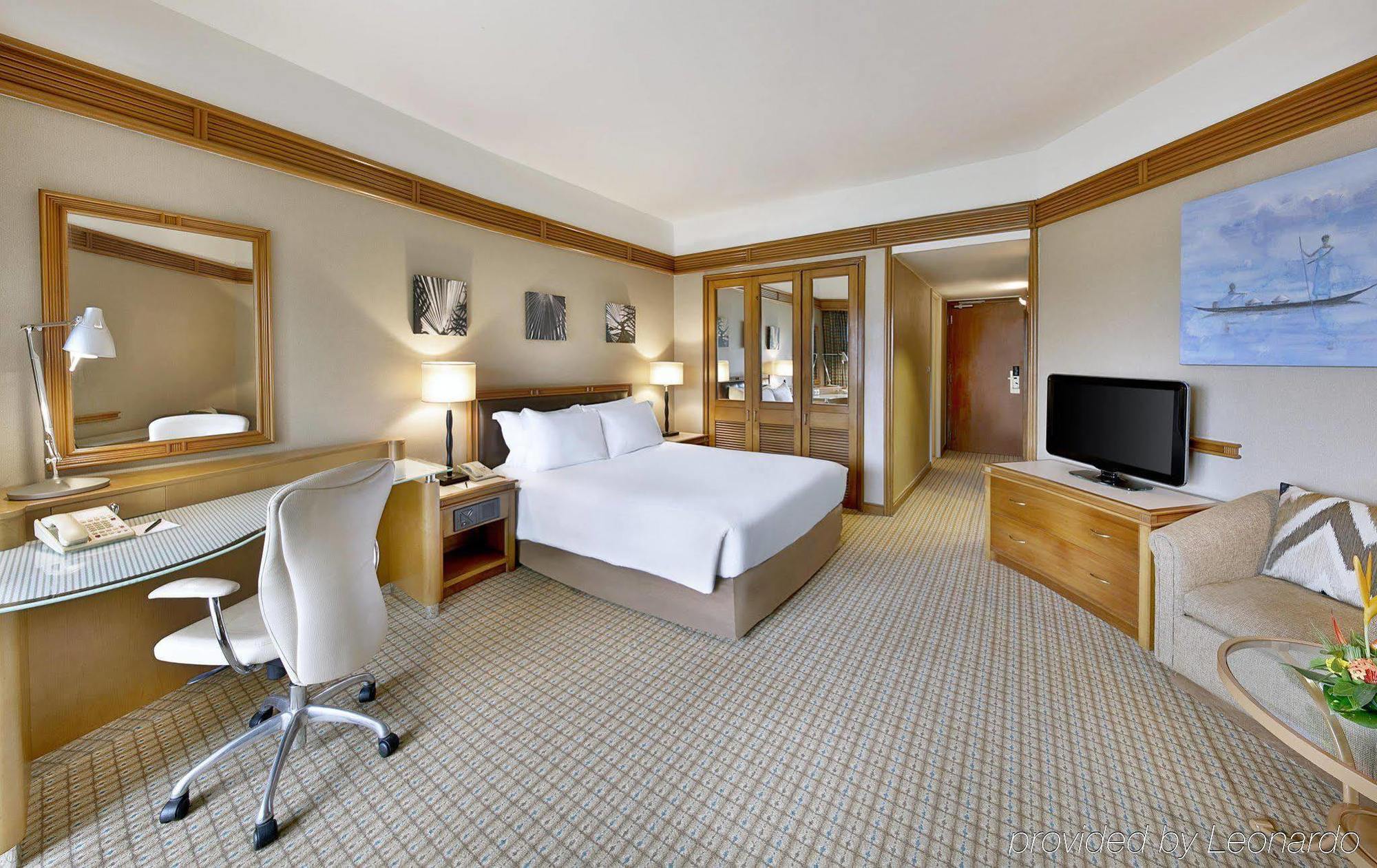 Hilton Yaounde Hotel Екстериор снимка