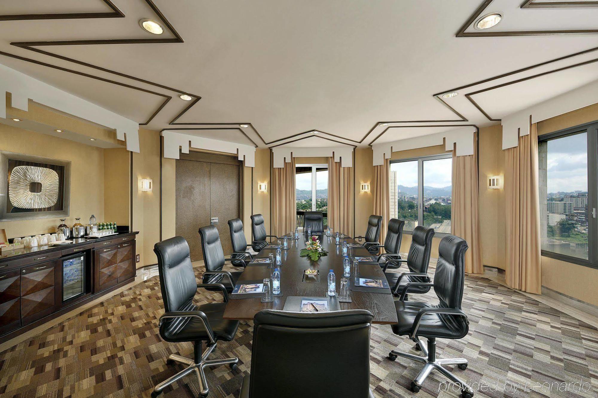Hilton Yaounde Hotel Екстериор снимка