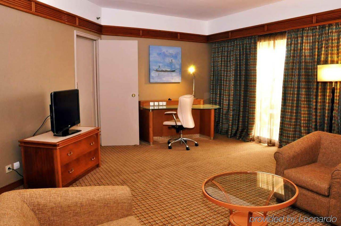 Hilton Yaounde Hotel Екстериор снимка